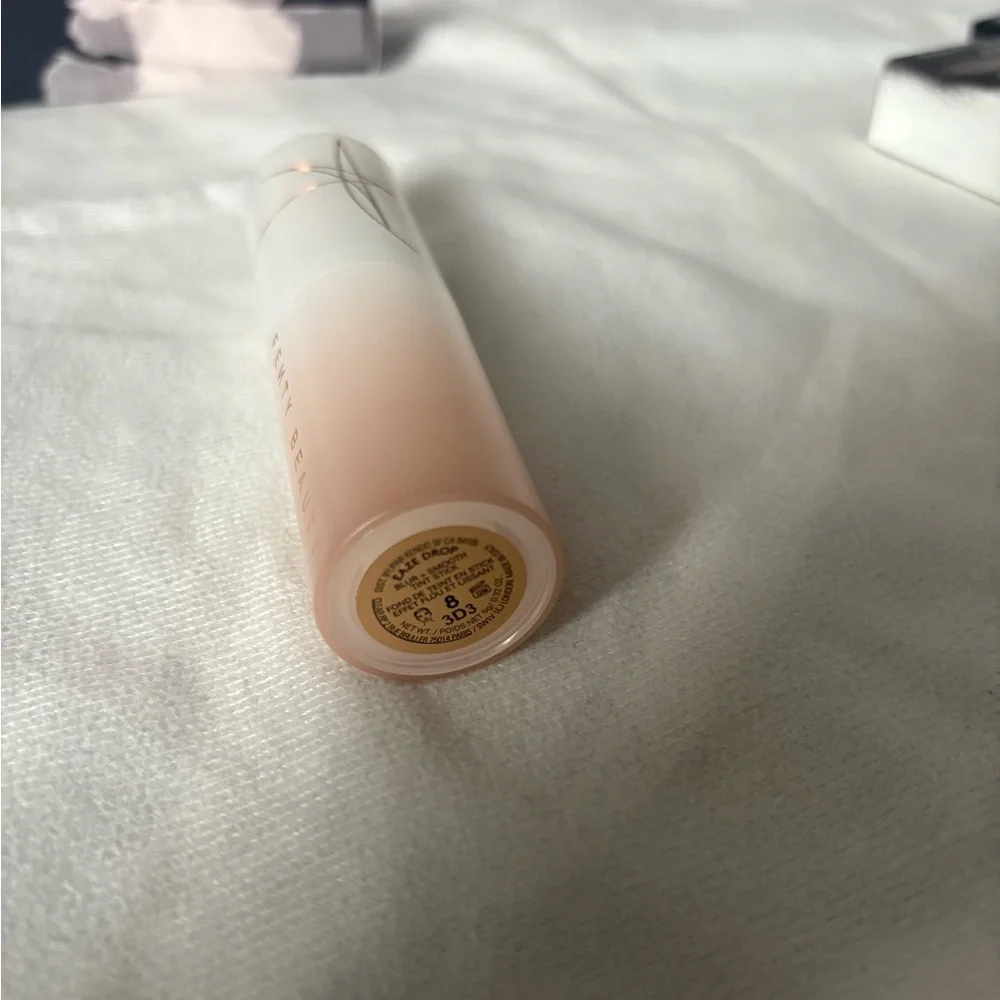 💋2/$25 Fenty eaze drop skin tint stick in 8 - Picture 7 of 8